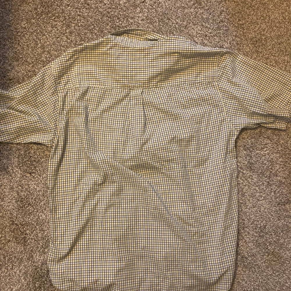 Men’s Large Cherokee Button-Up - Picture 2 of 3